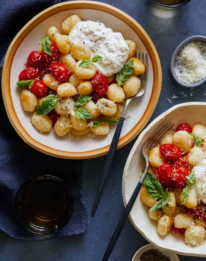 easy gnocchi recipes: caprese gnocchi