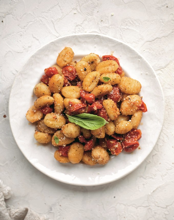 easy gnocchi recipes: sheet pan tomato basil gnocchi