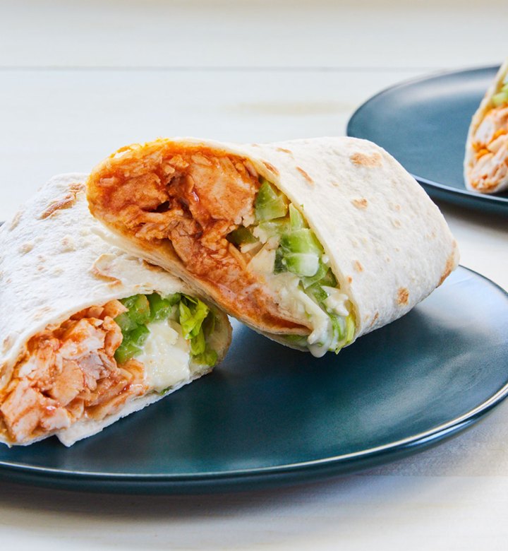 easy lunch ideas: buffalo chicken wraps