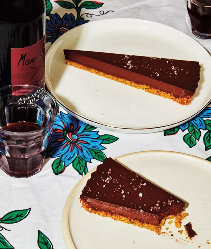 high-protein desserts: nutty chocolate ganache tart